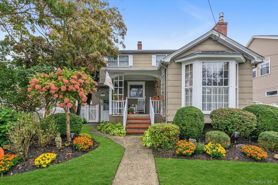 House in Bellmore, New York, United States 1 - 19148290