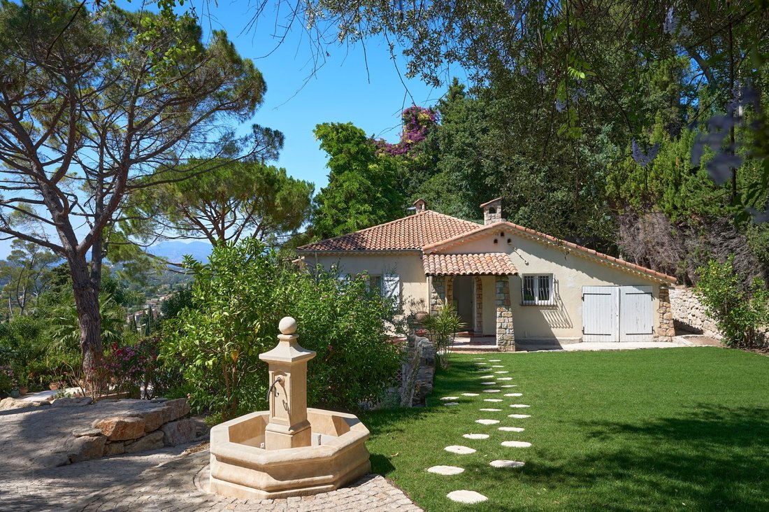 Haus in Mougins, Provence-Alpes-Côte d'Azur, Frankreich 1 - 19148133