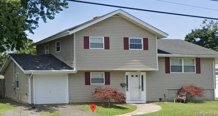 House in Port Jefferson Station, New York, United States 1 - 19148322
