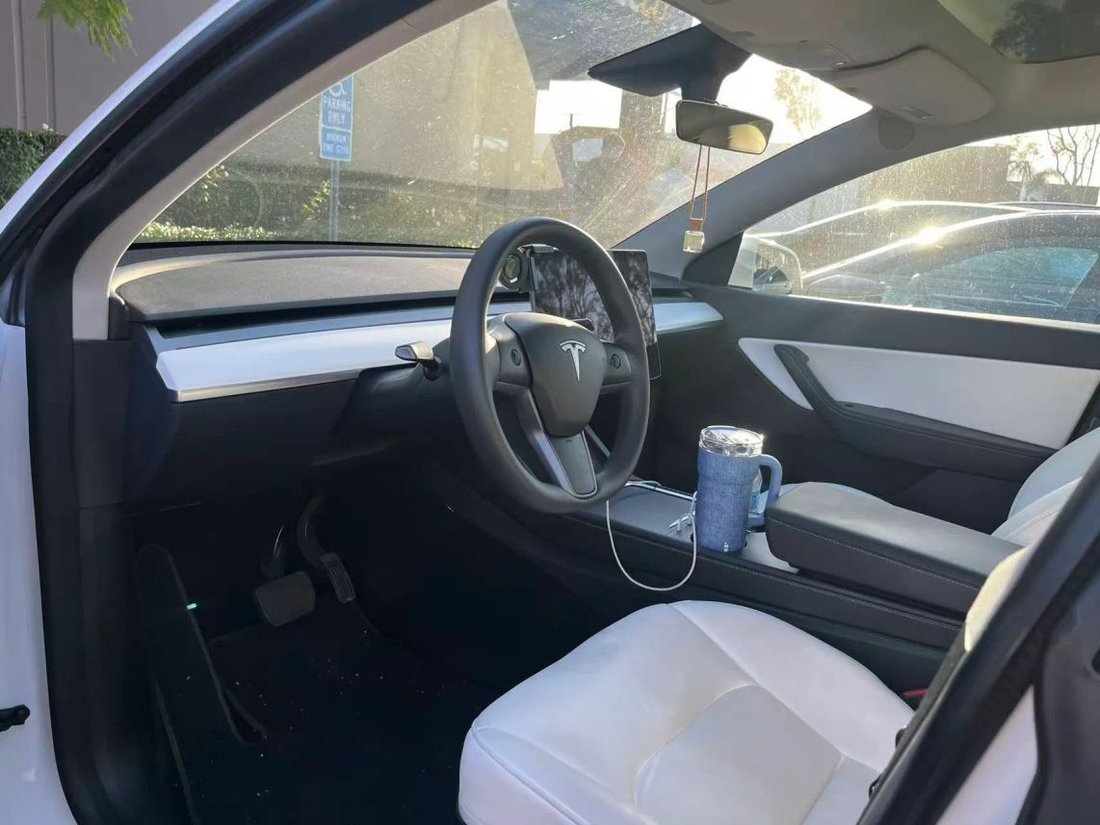 Suv in Costa Mesa, CA, United States 3 - 19148923