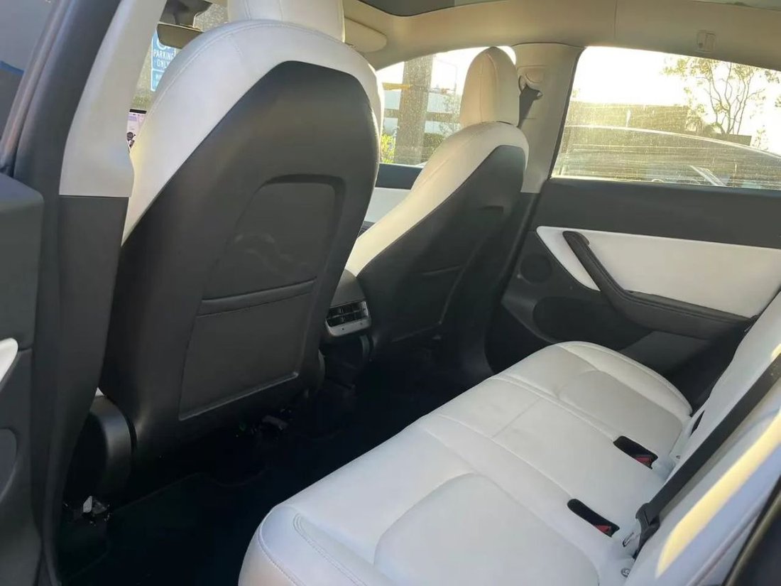 Suv in Costa Mesa, CA, United States 4 - 19148923