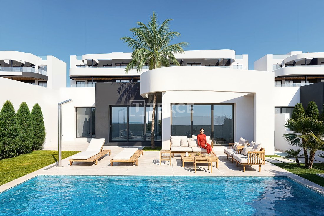 Villa in Los Alcazares, Región de Murcia, Spain 2 - 19147328