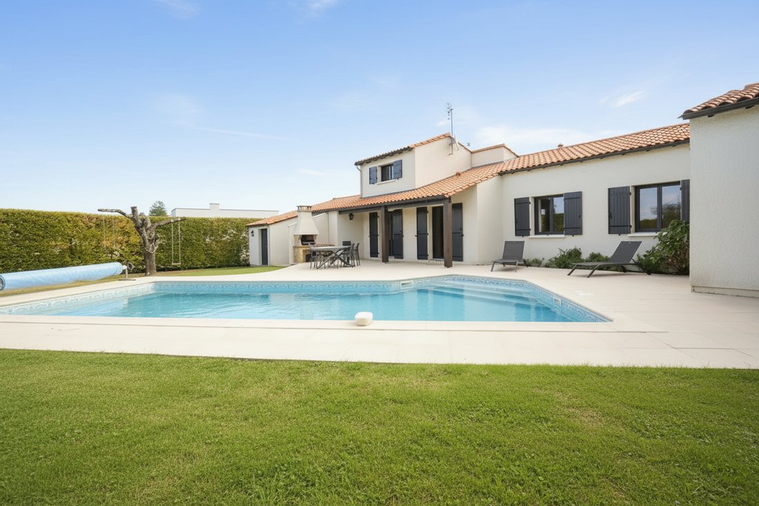 Villa in Saint-Sulpice-de-Royan, Nouvelle-Aquitaine, France 1 - 19148200