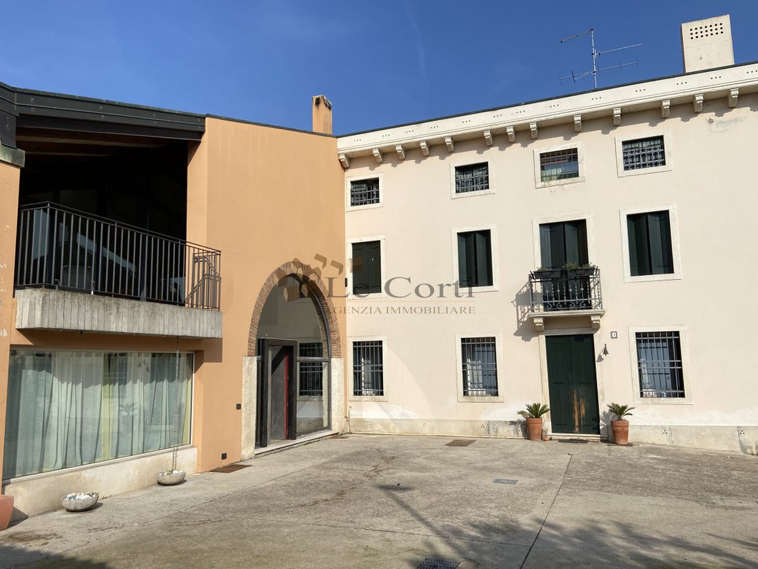 Haus in Lonigo, Venetien, Italien 1 - 19148718