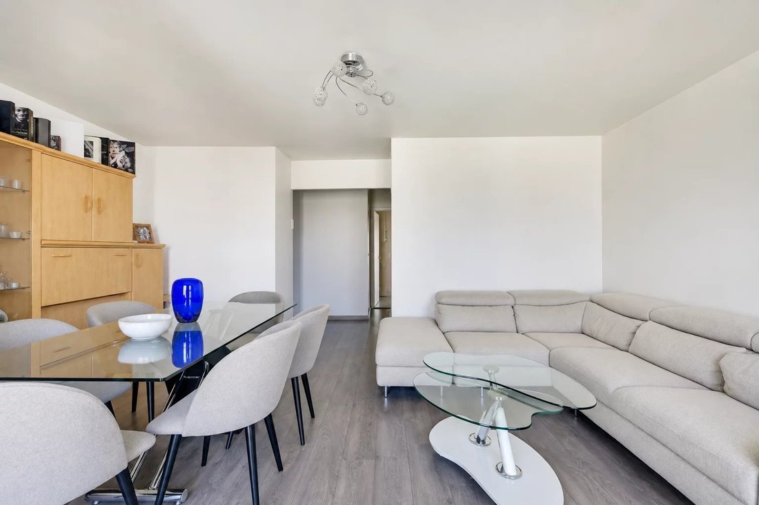 Apartment in Arrondissement of Bobigny, Ile-de-France, France 5 - 19145464