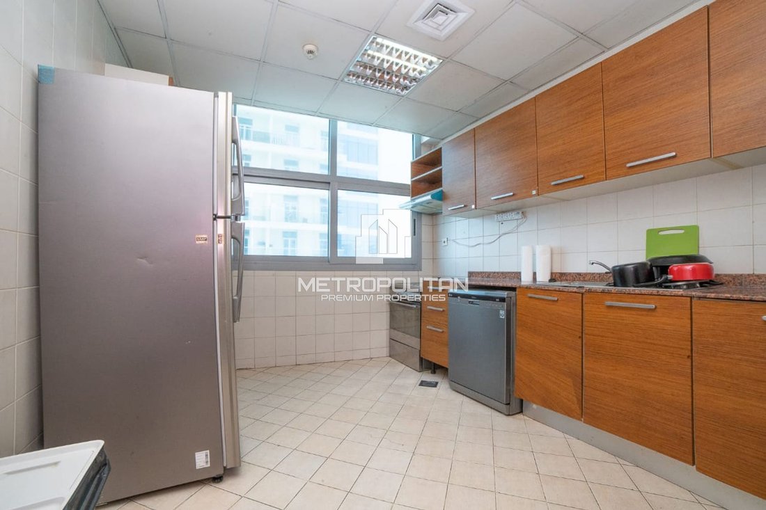 Apartment in Dubai, United Arab Emirates 5 - 19145656