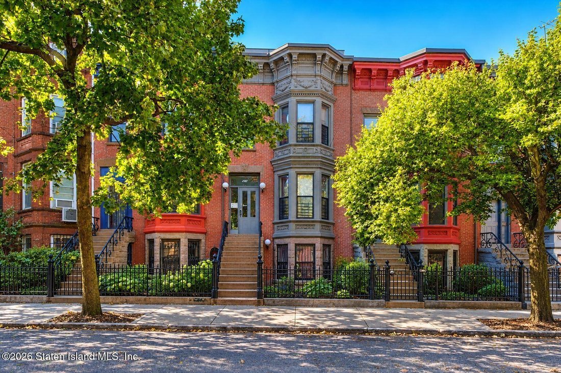 House in New York, New York, United States 1 - 19147035