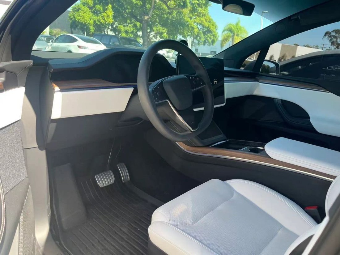 Suv in Costa Mesa, CA, United States 3 - 19149067