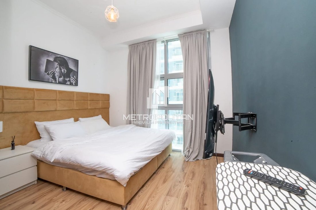Apartment in Dubai, United Arab Emirates 4 - 19145656