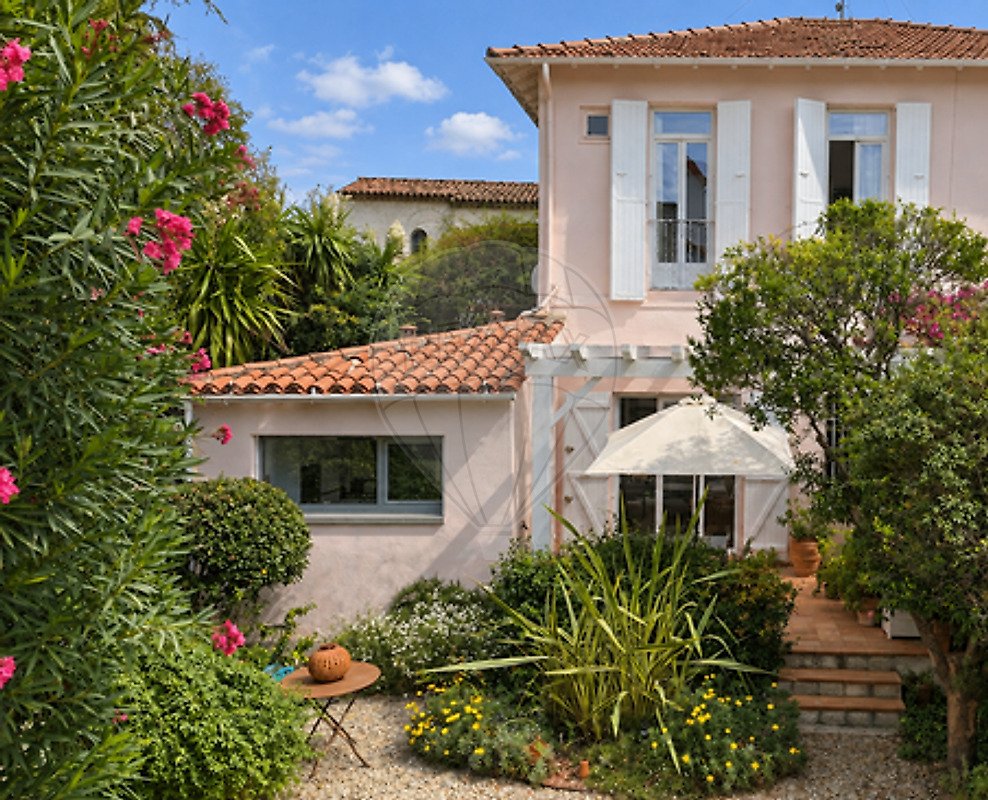 Casa a Antibes, Provenza-Alpi-Costa Azzurra, Francia 1 - 19143256