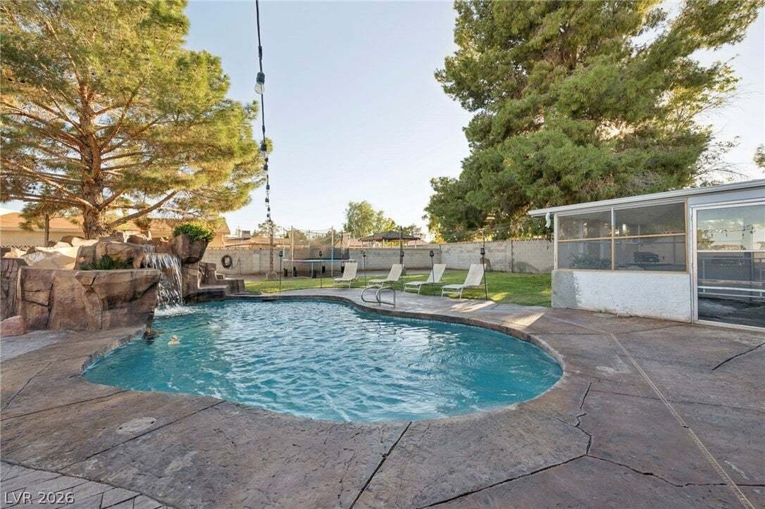 Maison à North Las Vegas, Nevada, États-Unis 2 - 19146852