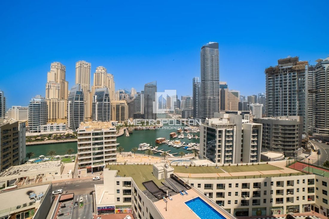 Apartment in Dubai, United Arab Emirates 1 - 19145656