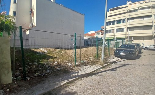 Land in Costa da Caparica, Setubal, Portugal 1