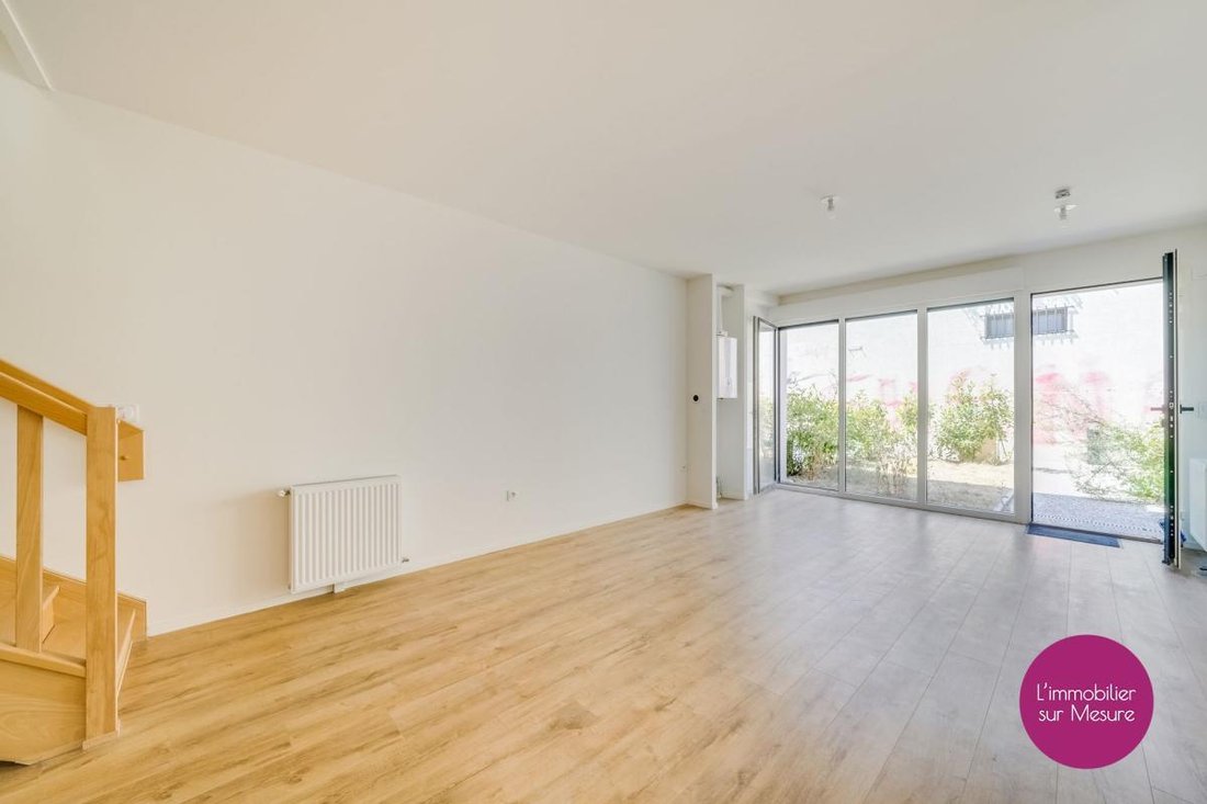 Apartment in Centre, Romainville, France 3 - 19145593
