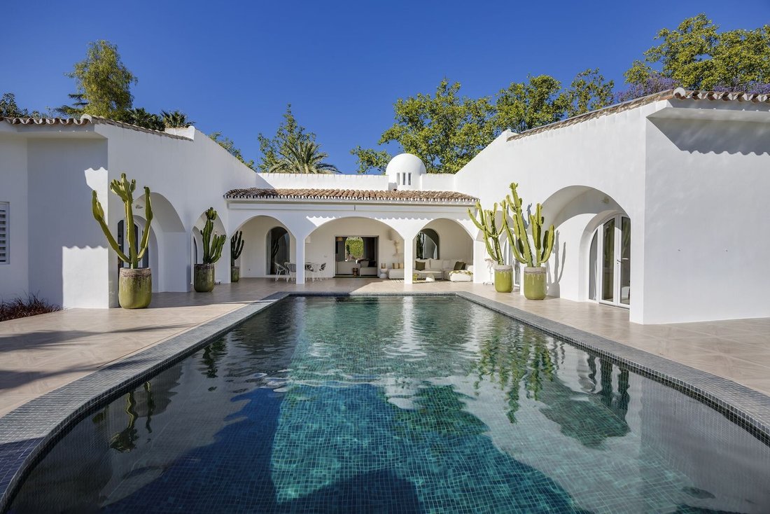 Villa in Guadalmina Alta, San Pedro de Alcantara, Spain 4 - 19147636
