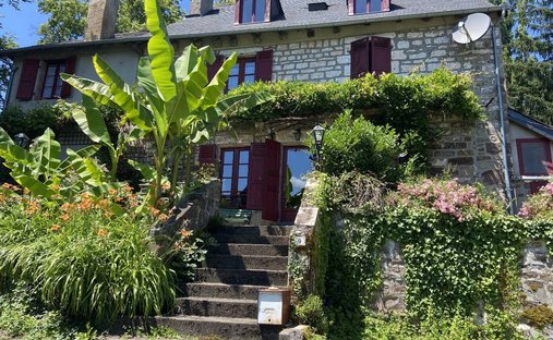 Villa in Saint-Bonnet-la-Rivière, Neu-Aquitanien, Frankreich 1