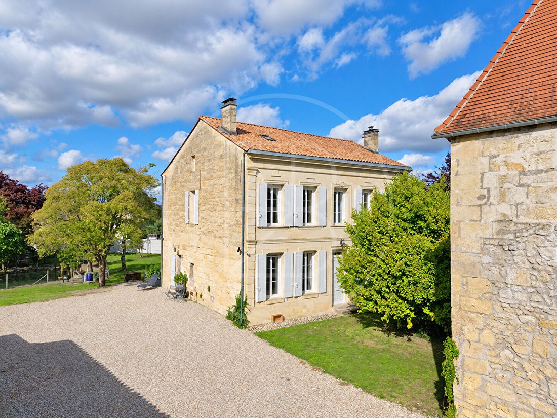 Villa à Branne, Nouvelle-Aquitaine, France 1 - 19148480