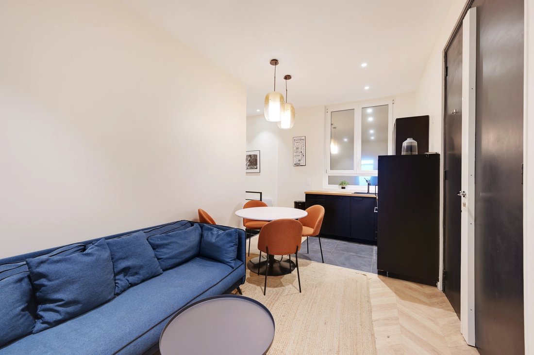Apartment in Lorette-Martyrs, Paris 9e Arrondissement, Paris 1 - 19148464