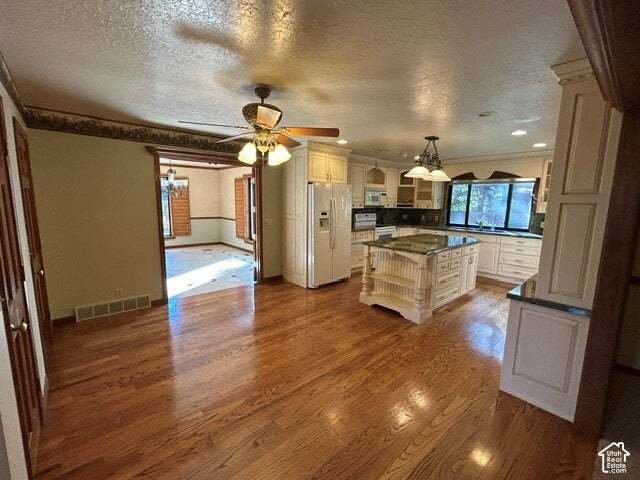 House in Sandy, Utah, United States 5 - 19147316