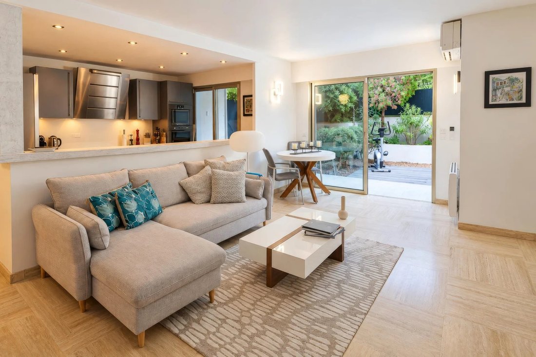 Apartment in Cannes, Provence-Alpes-Côte d'Azur, France 2 - 19146707