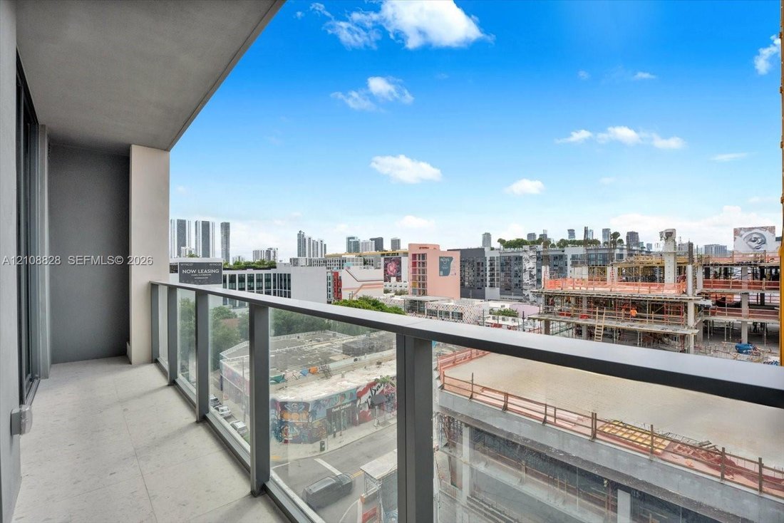 Condo in Miami, Florida, United States 4 - 19148284