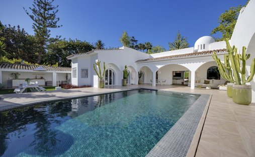 Villa in Guadalmina Alta, San Pedro de Alcantara, Spain 1