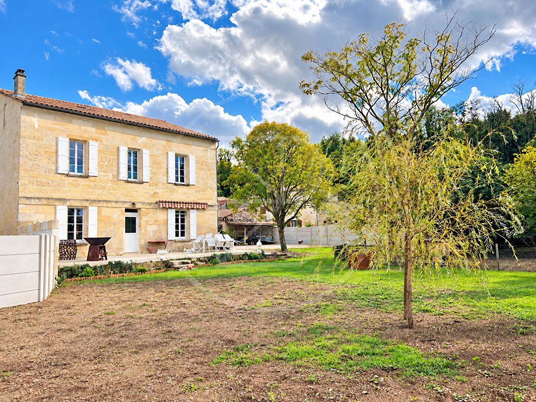 Villa à Branne, Nouvelle-Aquitaine, France 2 - 19148480
