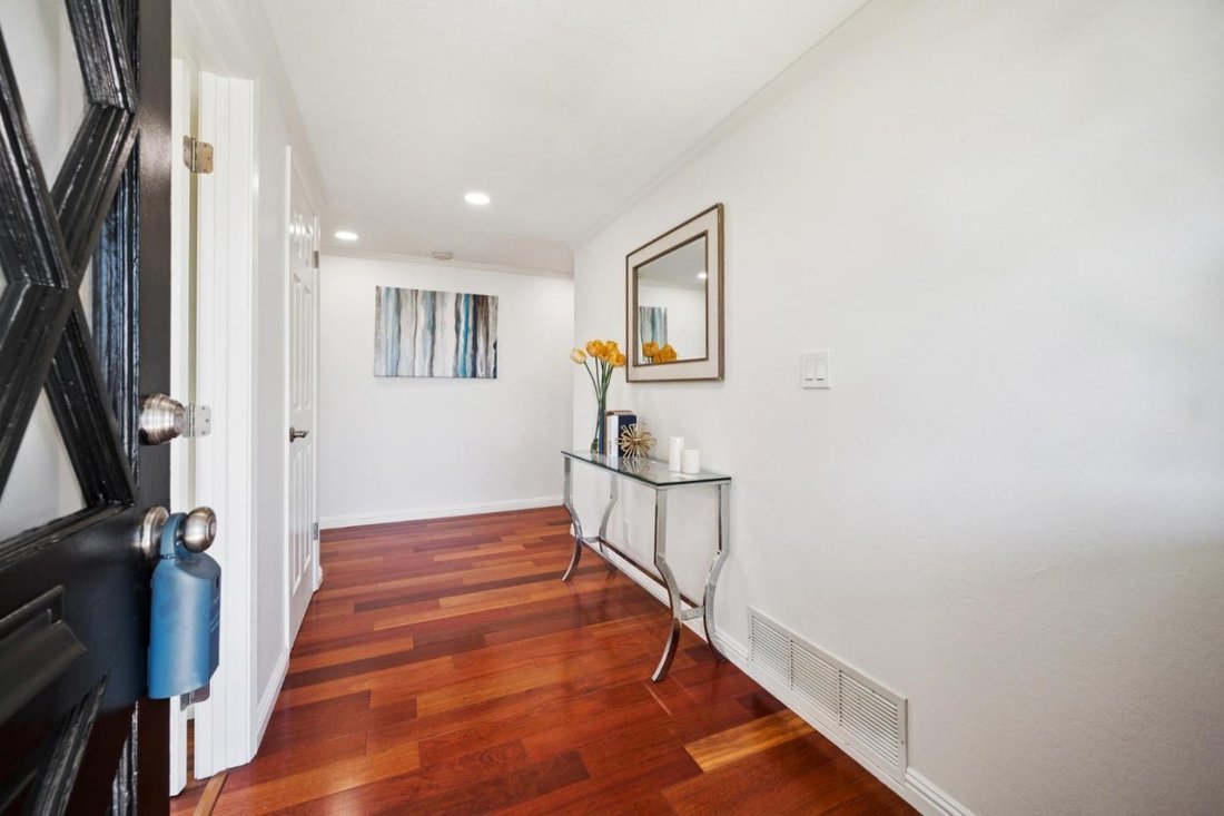 House in Cupertino, California, United States 3 - 19147511