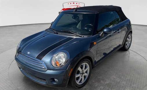 2010 MINI Convertible Cooper Convertible 2D in Gainesville, FL, United States 1