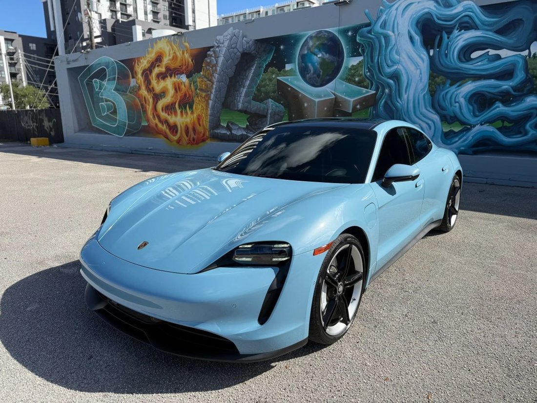 Sedan in Fort Lauderdale, FL, United States 1 - 19149105