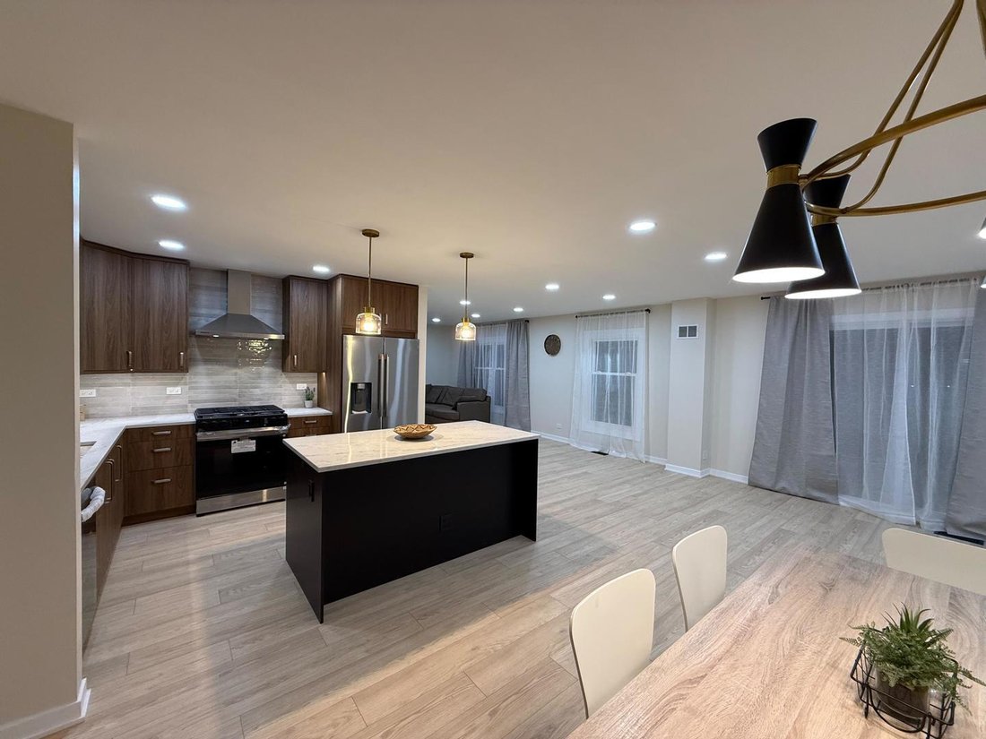 House in Buffalo Grove, Illinois, United States 2 - 19147525