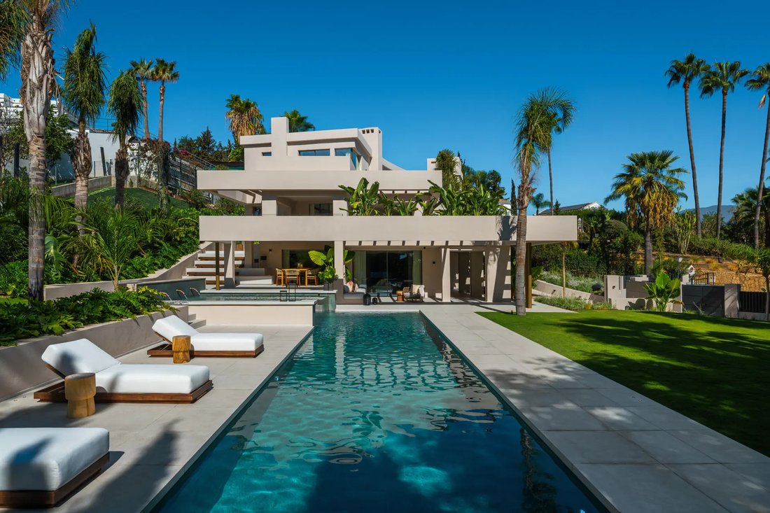 Villa in Puerto Banus, Marbella, Spain 1 - 19147656