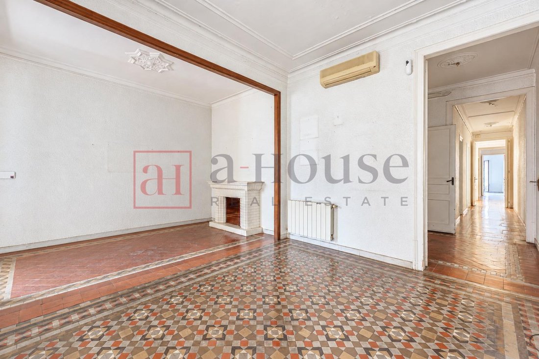 Apartment in Eixample, Barcelona, Spain 4 - 18314397