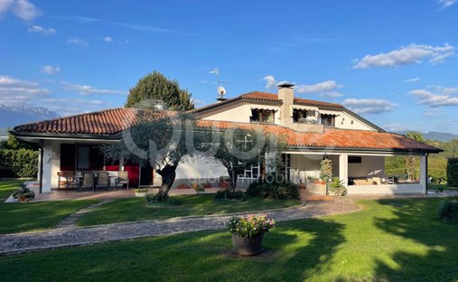 Villa in Cassacco / Cjassà, Friaul-Julisch Venetien, Italien 1