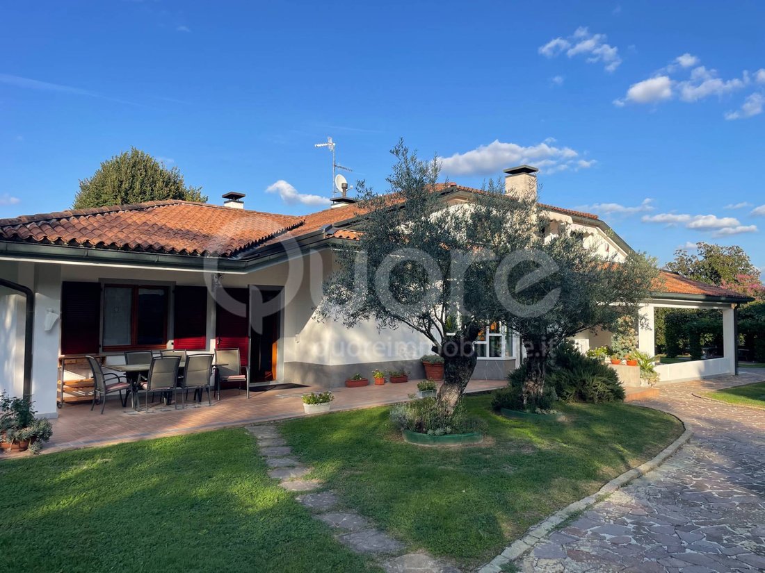 Villa à Cassacco / Cjassà, Frioul-Vénétie julienne, Italie 4 - 19149441
