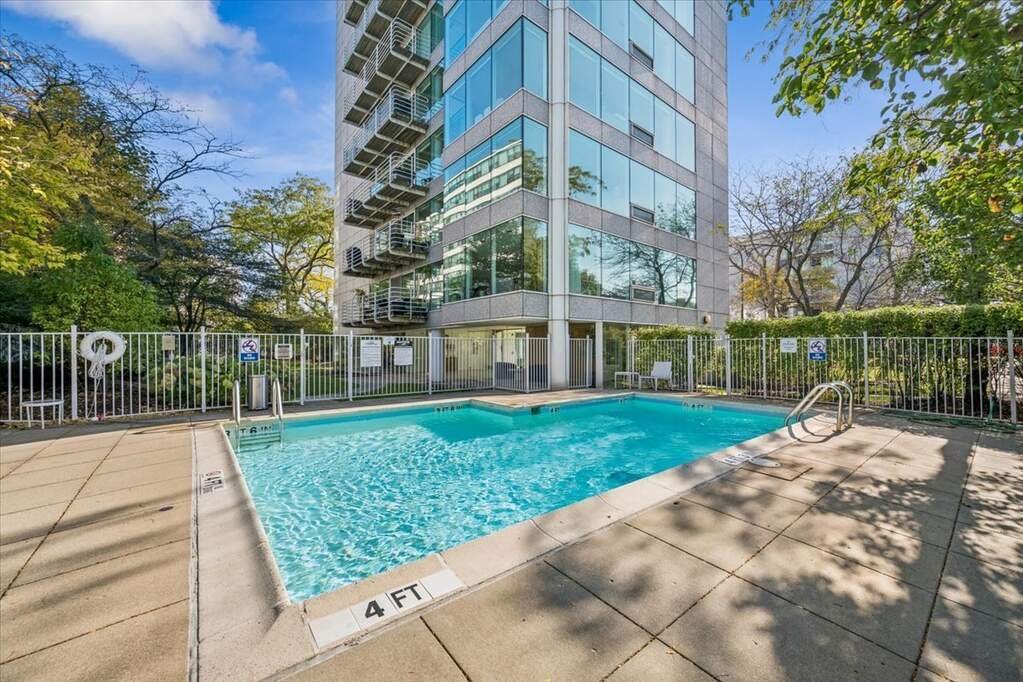 Condo in Wilmette, Illinois, United States 2 - 18945217