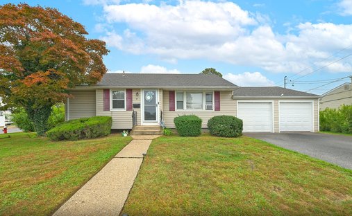 House in Hicksville, New York, United States 1