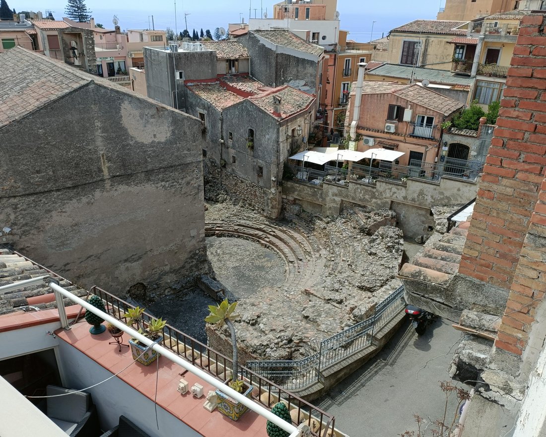 House in Taormina, Sicily, Italy 1 - 19149437