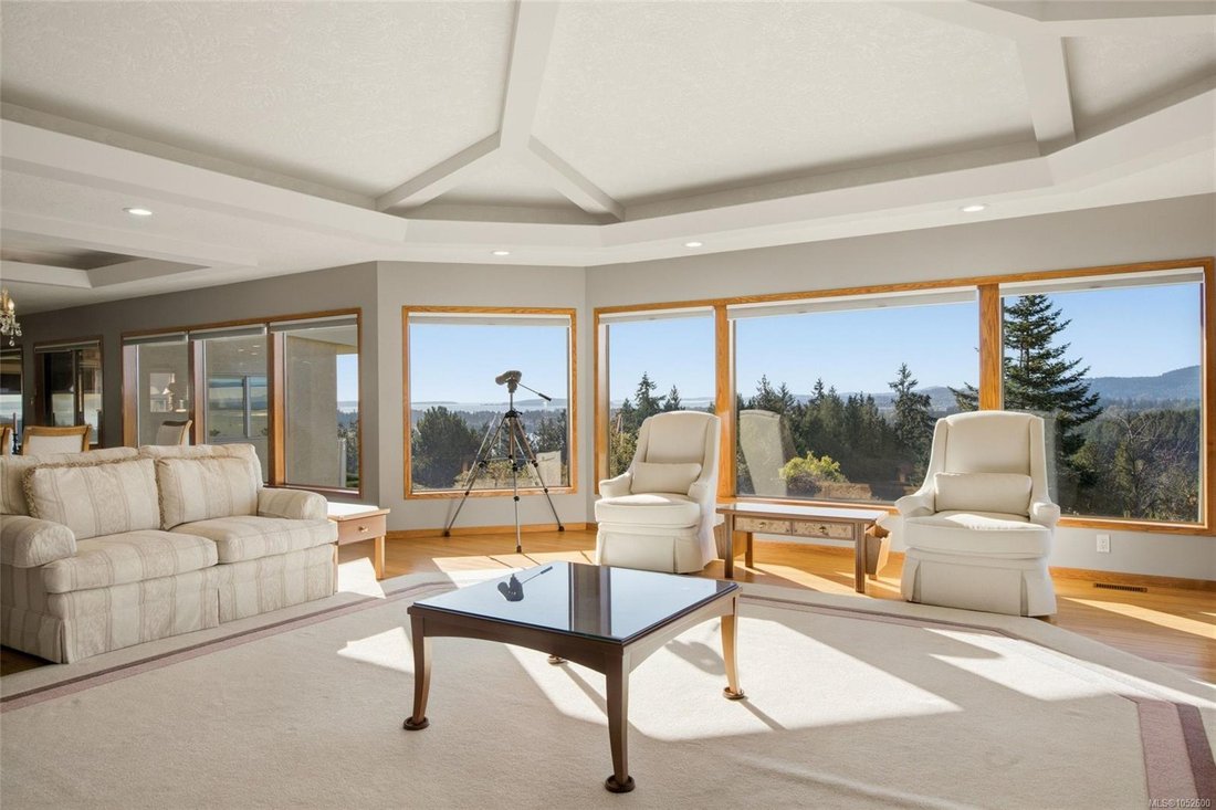 House in North Saanich, British Columbia, Canada 2 - 19149653