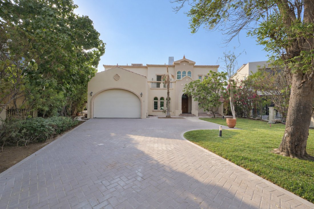 Villa in Al Wasl, Dubai, United Arab Emirates 2 - 19149534