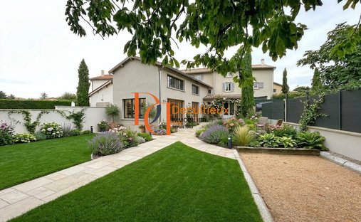 Haus in Montanay, Auvergne-Rhone-Alpen, Frankreich 1