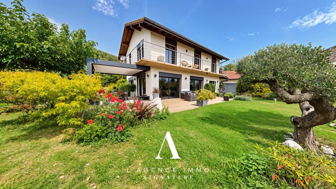 House in Crozet, Auvergne-Rhône-Alpes, France 1 - 19149698