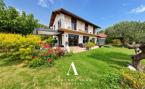 Casa a Crozet, Auvergne-Rodano-Alpi, Francia 1