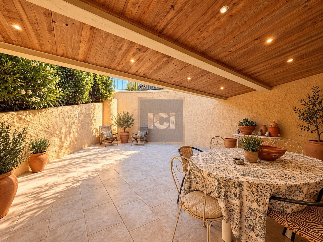 Villa en Ville-Les Saquedes-Le Bouillonnet, Sainte-Maxime, Francia 1 - 19149665