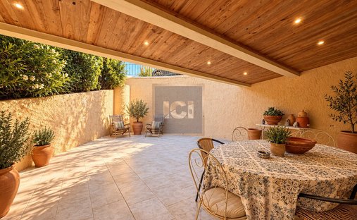 Villa à Ville-Les Saquedes-Le Bouillonnet, Sainte-Maxime, France 1