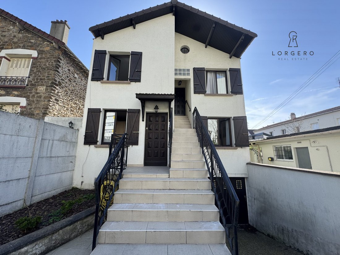 House in Arrondissement of Bobigny, Ile-de-France, France 1 - 19149719