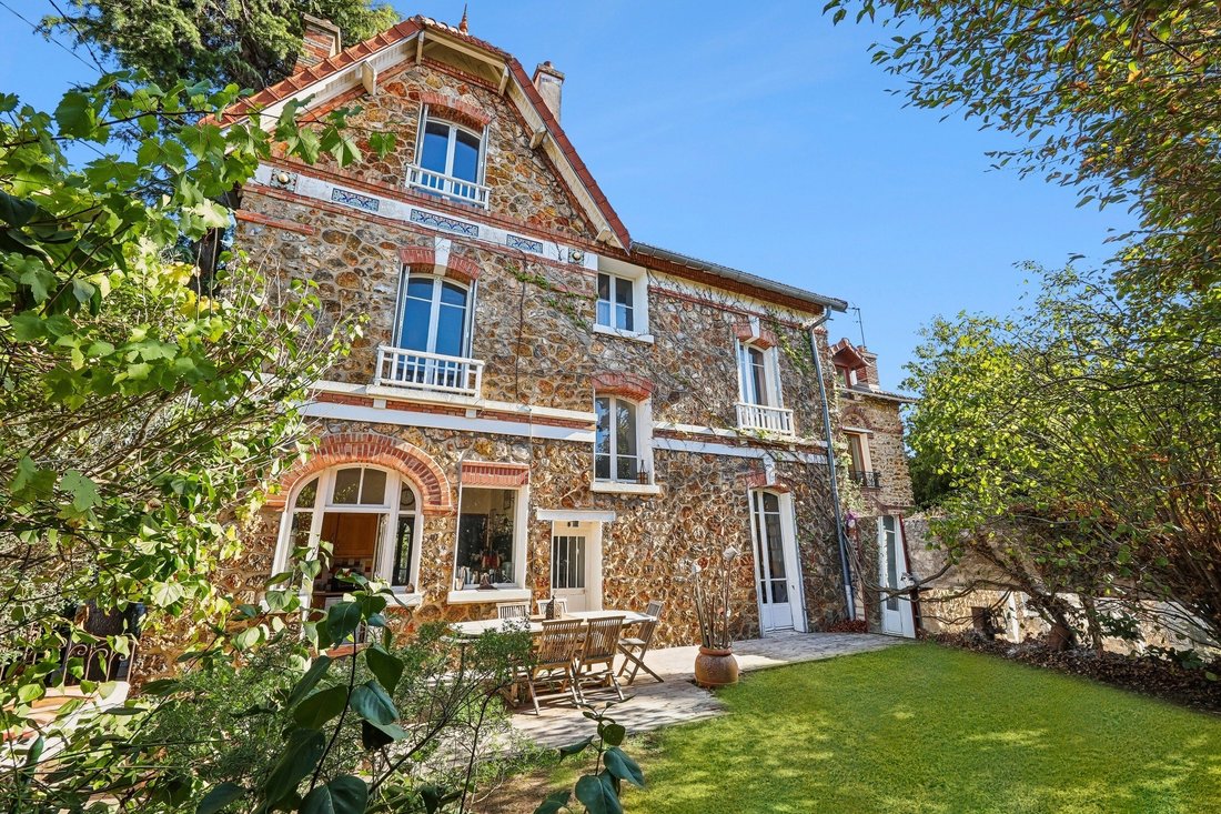 House in La Gare, Clamart, France 1 - 19149755