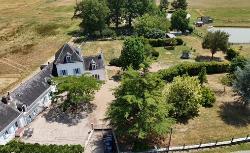 Haus in Céré-la-Ronde, Zentrum-Loiretal, Frankreich 1
