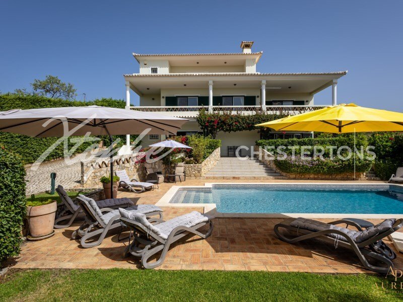 Villa in Loule (Sao Clemente), Algarve, Portugal 1 - 19150066