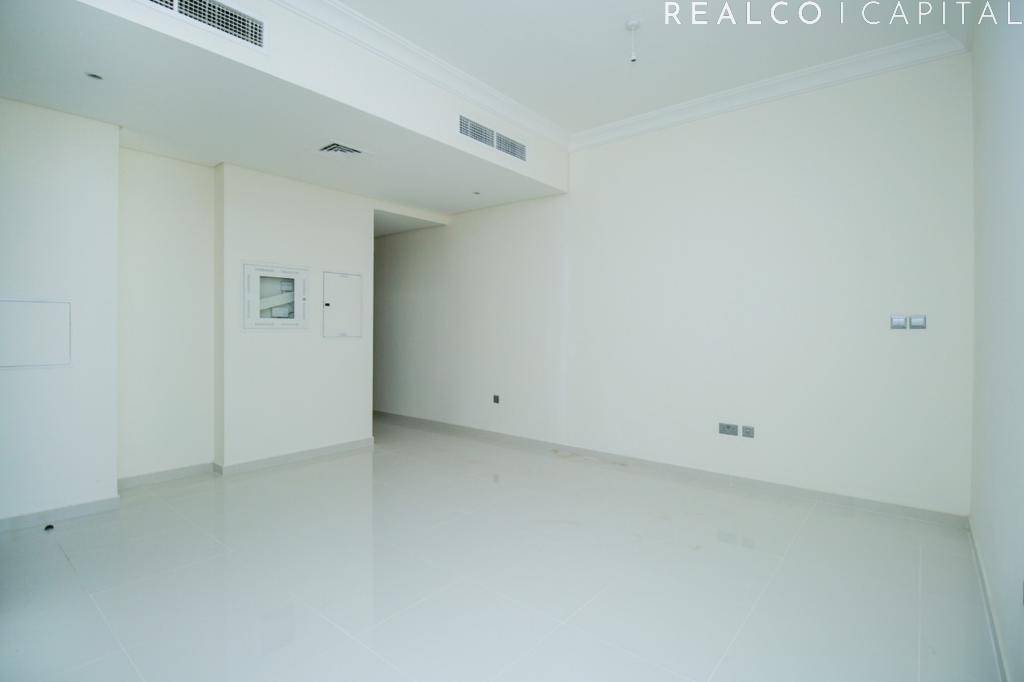 Townhouse in Damac Hills 2, Dubai, United Arab Emirates 2 - 19150418